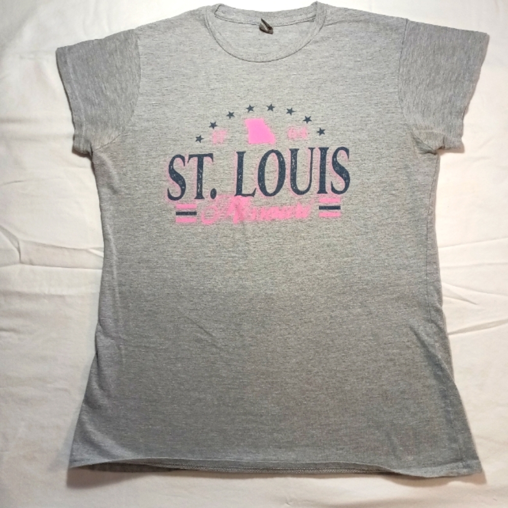 Women's "St. Louis Missouri" T-shirt
